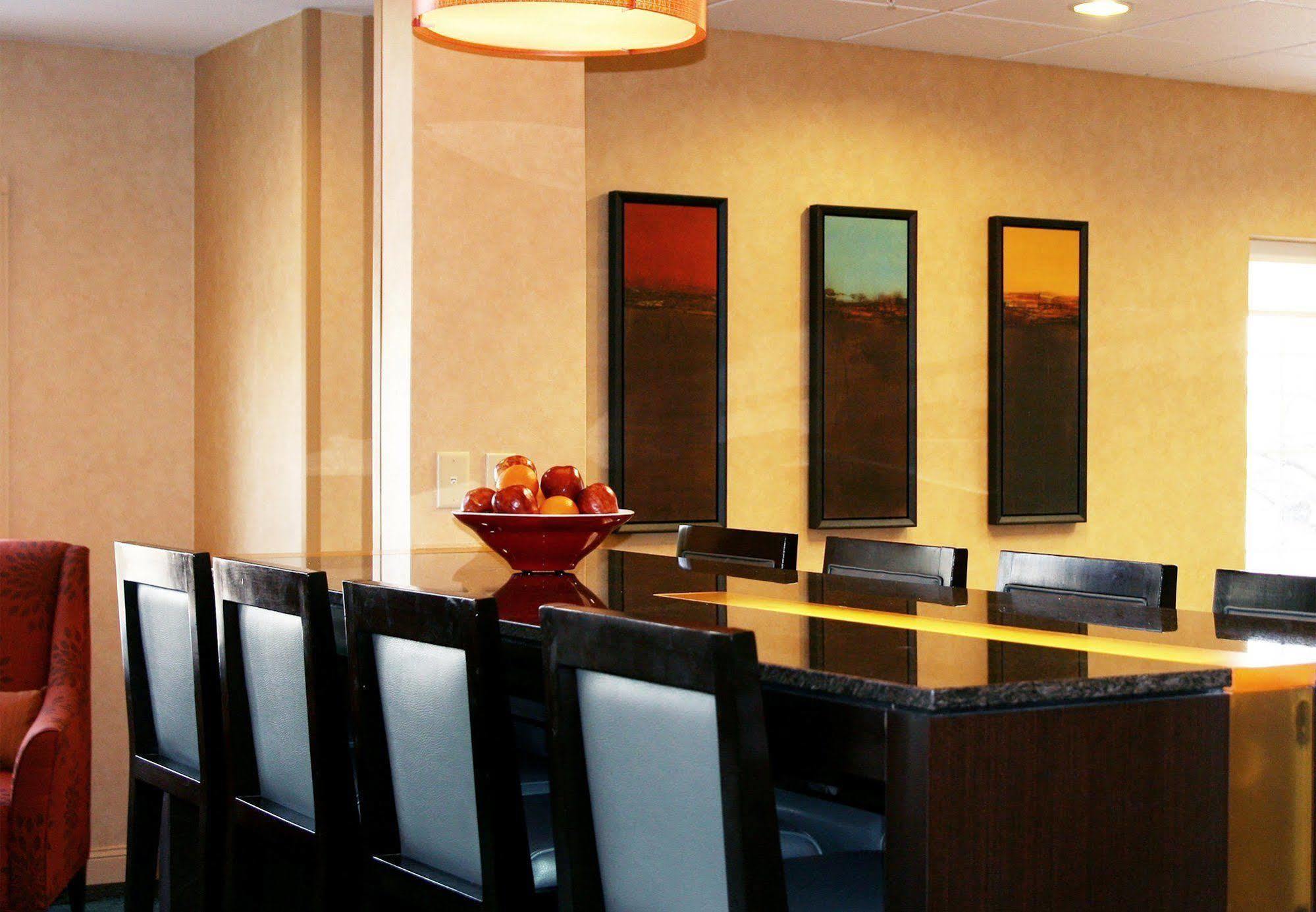Residence Inn By Marriott Buffalo Galleria Mall Cheektowaga Restoran fotoğraf